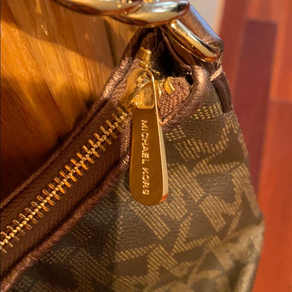 Michael Kors small signature hobo bag - Picture 5 of 9